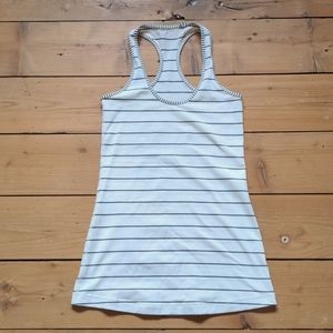 83-EUC Lululemon tank top
